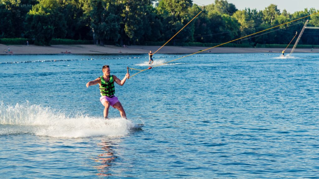 Wakesurfing vs Wakeboarding: Key Differences Explained